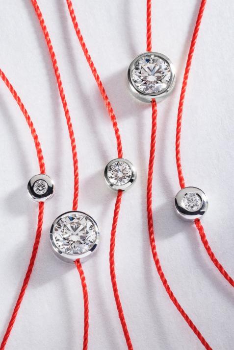 ホワイトゴールド製ベゼルセッティングの0.1ctダイヤモンド付きストリングブレスレット - Redline - 0++