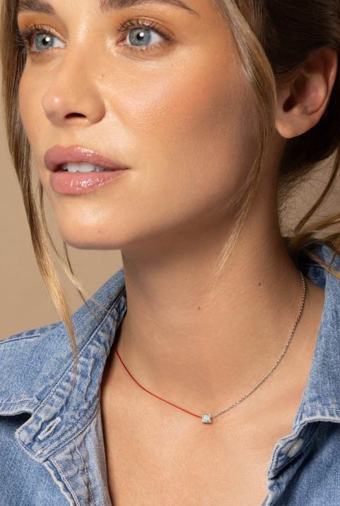 String-Chain Necklace with 0.10ct Round Diamond in White Gold Square Setting - Redline - 0++