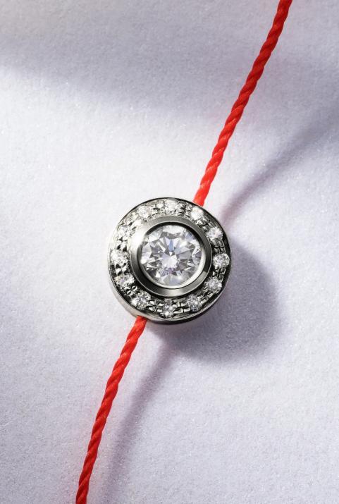 String bracelet with 0.26ct diamonds in black gold bezel setting - Redline - 0++