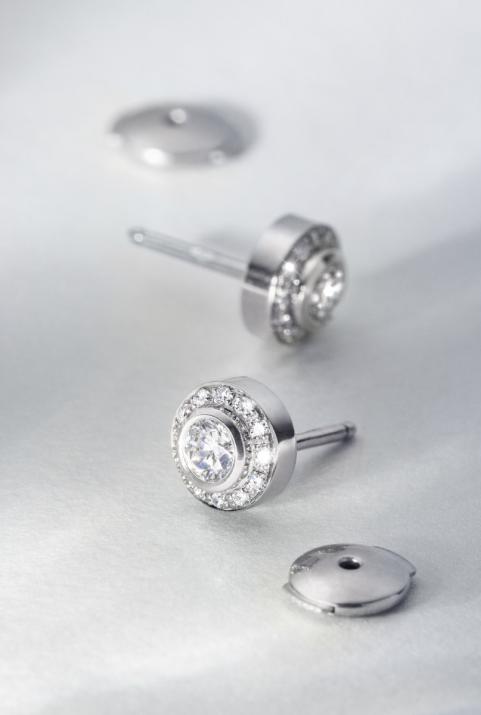 Earrings with 0.52ct diamonds in white gold bezel setting - Redline - 0++