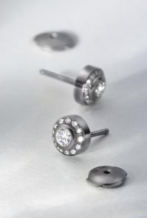 Earrings with 0.52ct diamonds in black gold bezel setting - Redline - 0++