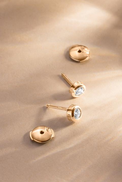 Earrings with 0.2ct diamond in rose gold bezel setting - Redline - 0++