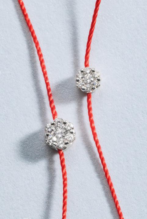 String bracelet with 0.05ct diamonds in white gold cluster style setting - Redline - 0++