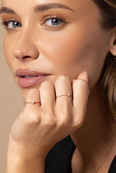 Chain ring with 0.11ct princess cut diamond in rose gold prong setting - Redline - 0++