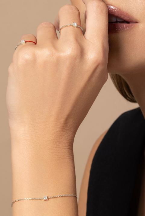 Chain bracelet with 0.11ct princess cut diamond in white gold prong setting - Redline - 0++