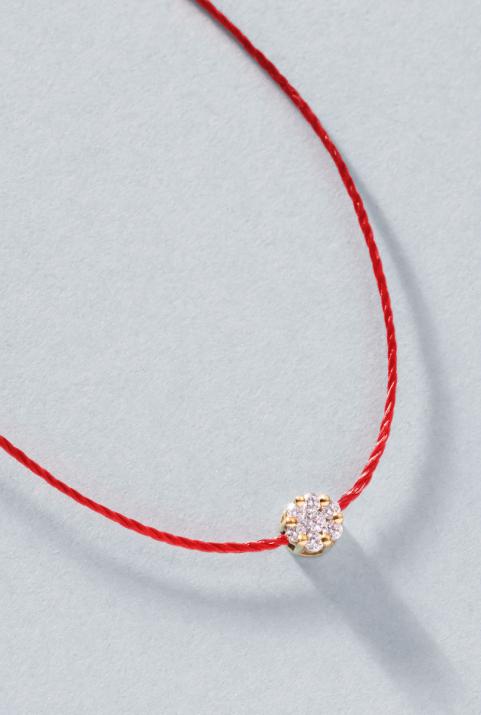 String necklace with 0.1ct diamonds in yellow gold cluster style setting - Redline - 0++