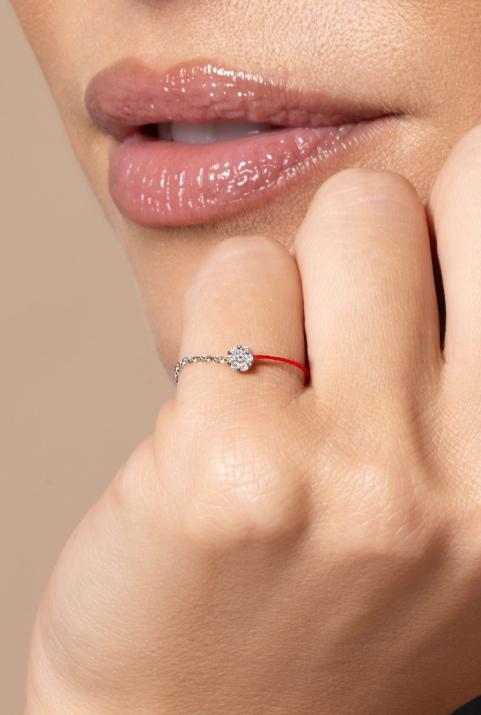 String Ring with 0.05ct Round Diamond in White Gold Cluster Setting - Redline - 0++