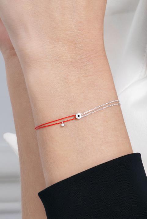 String and chain bracelet with white diamonds and a black diamond in white gold cluster style setting - Redline - 0++