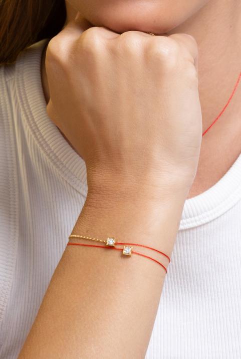 String bracelet with 0.1ct diamond in yellow gold square bezel setting - Redline - 0++