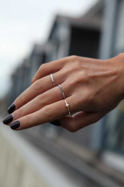 Bangle Ring with 0.05ct Round Diamond in Yellow Gold Bezel Setting - Redline - 0++