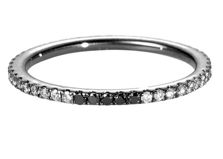 Diamond-paved black gold ring band with 5 black diamonds - Redline - 0++