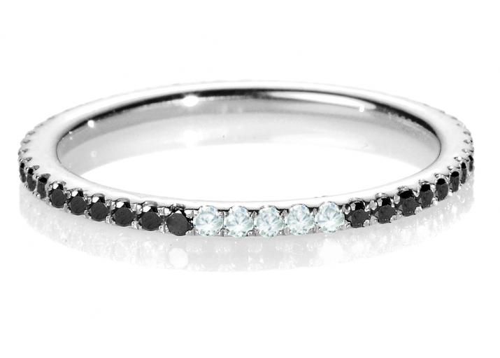 White gold ring band with pave black diamonds and 5 white diamondss - Redline