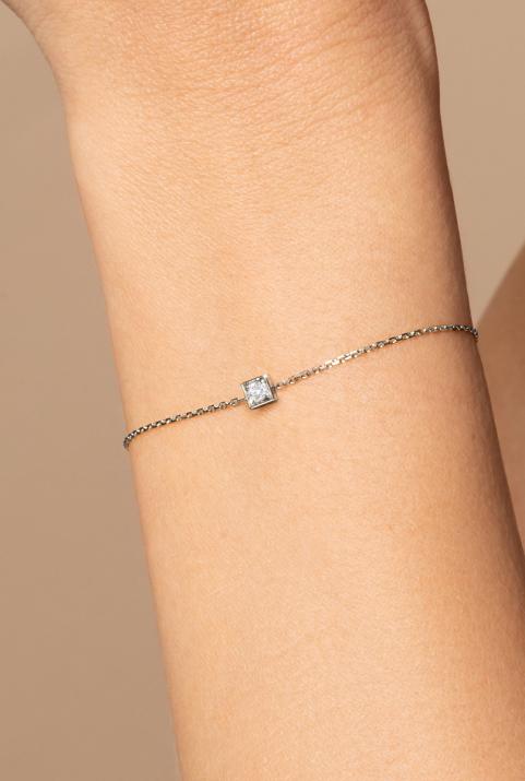 Chain bracelet with 0.1ct diamond in black gold square bezel setting - Redline - 0++