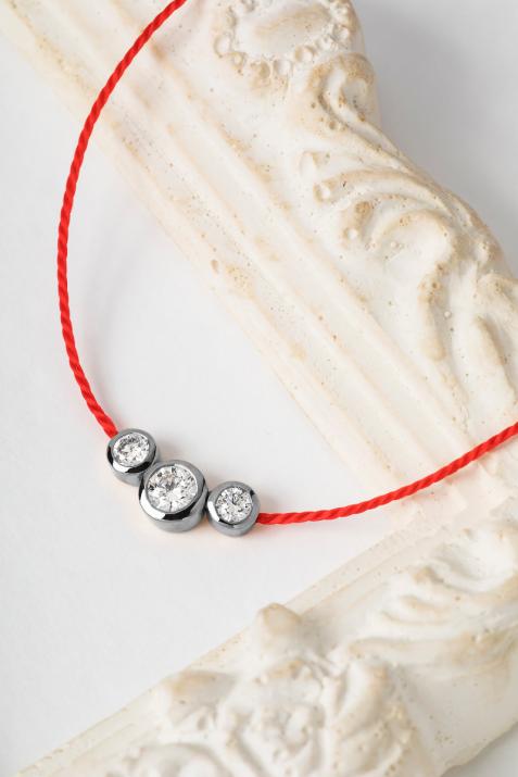 String bracelet with 0.2ct diamond in black gold bezel setting - Redline - 0++