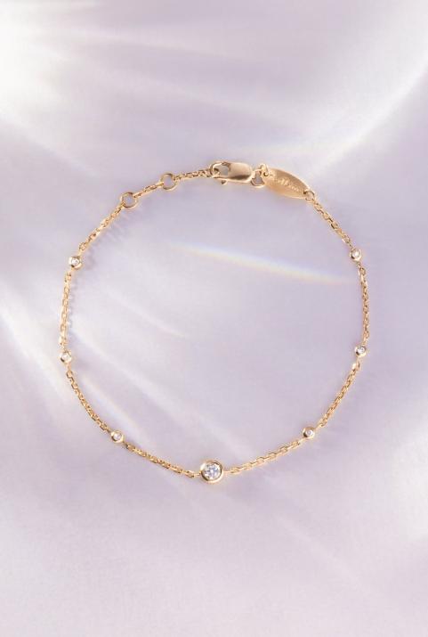 Chain bracelet with little diamonds around a diamond in rose gold bezel setting - Redline - 0++