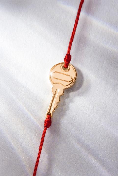 String bracelet with diamond-paved key in rose gold - Redline - 0++