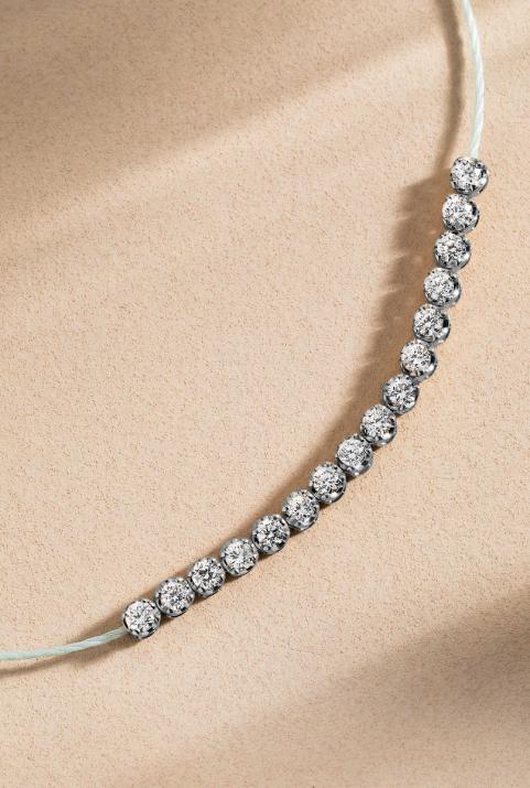 String bracelet with 0.29ct diamonds in black gold prong setting - Redline - 0++