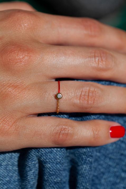 String and chain ring with 0.02ct diamond in yellow gold bezel setting - Redline - 0++