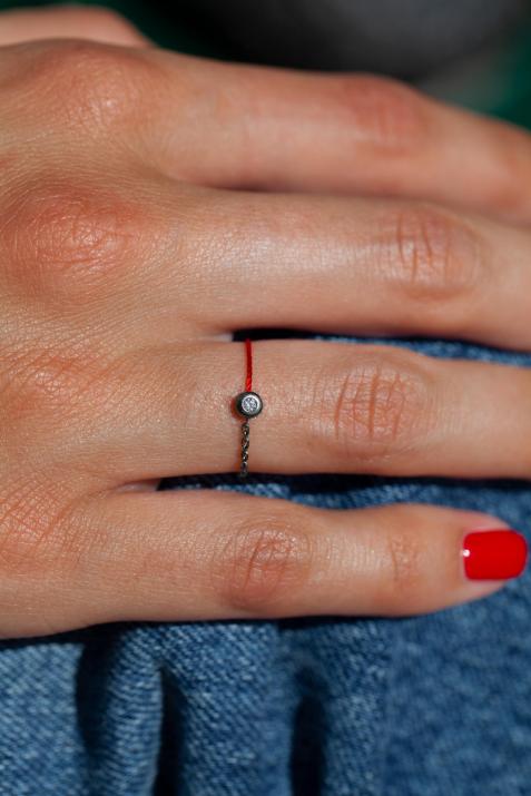 String and chain ring with 0.02ct diamond in black gold bezel setting - Redline - 0++