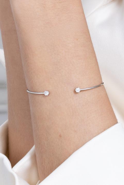 Bangle bracelet with 0.2ct diamond in white gold prong setting - Redline - 0++