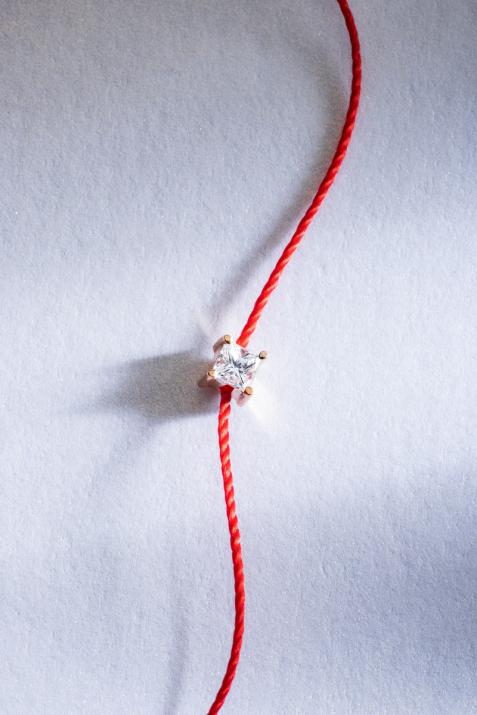 String bracelet with 0.11ct princess cut diamond in rose gold prong setting - Redline - 0++