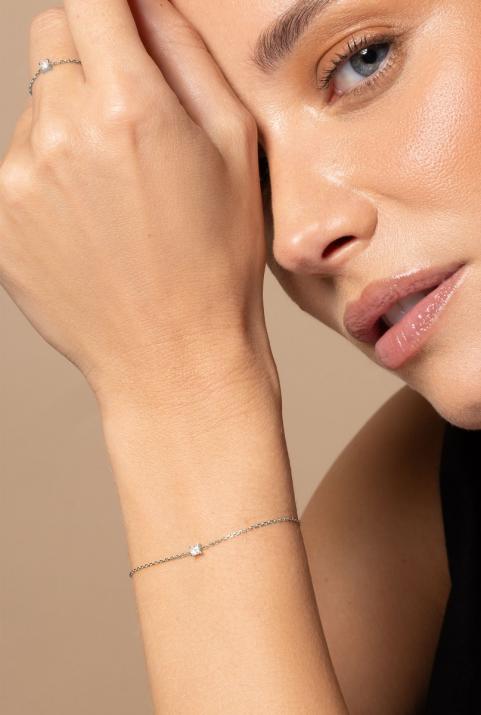 Chain bracelet with 0.11ct princess cut diamond in white gold prong setting - Redline - 0++
