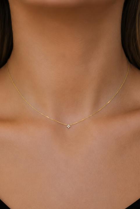 Yellow gold chain necklace with 4 diamonds on a star - Redline - 0++