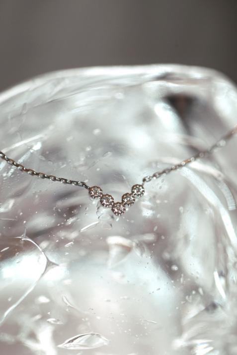 Chain necklace with 0.07ct diamonds in white gold prong setting - Redline