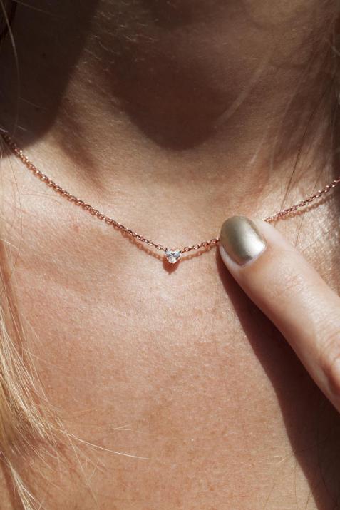Chain necklace with 0.1ct heart shaped diamond in rose gold prong setting - Redline - 0++