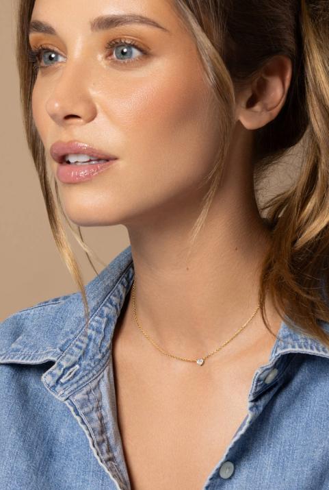 Chain necklace with 0.1ct heart shaped diamond in yellow gold prong setting - Redline - 0++