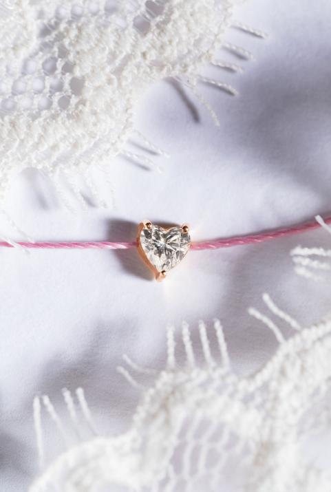 String bracelet with 0.2ct heart shaped diamond in rose gold prong setting - Redline - 0++