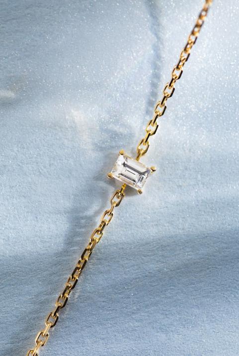 Chain bracelet with 0.1ct baguette-cut diamond in yellow gold prong setting - Redline - 0++