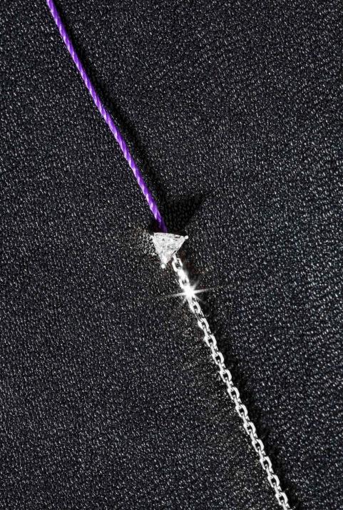 String and chain bracelet with 0.1ct trillion cut diamond in white gold prong setting - Redline - 0++