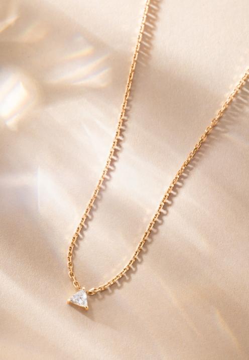 Chain necklace with 0.1ct trillion cut diamond in rose gold prong setting - Redline - 0++