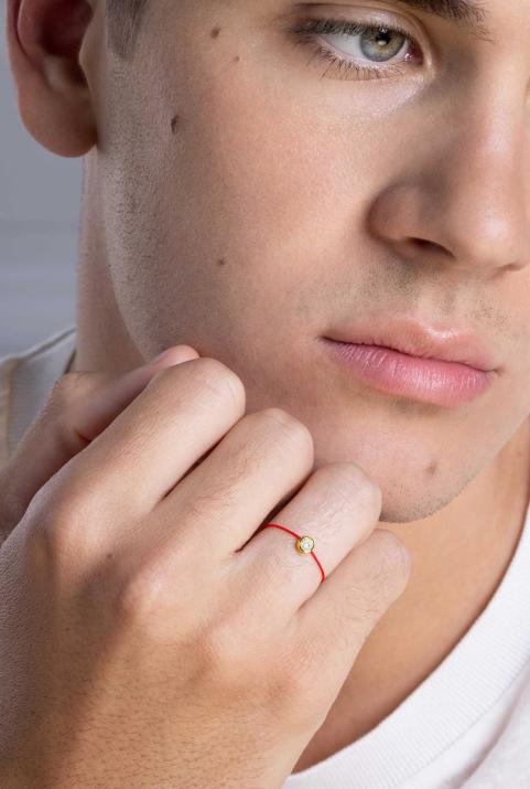 String ring with 0.1ct diamond in yellow gold bezel setting bezel - Redline - 0++