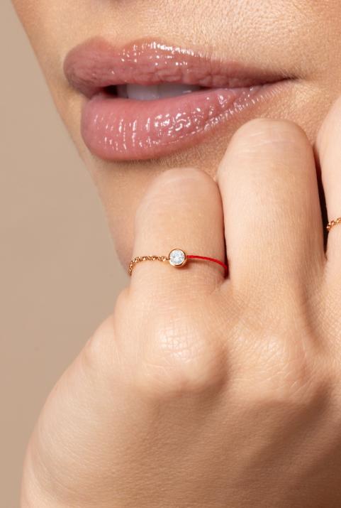 String and chain ring with 0.1ct diamond in rose gold bezel setting - Redline - 0++