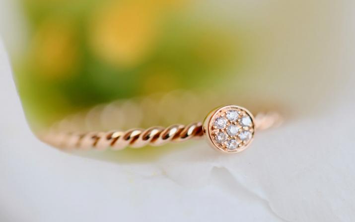 Ring with 0.03ct Round Diamond in Yellow Gold Bezel Setting - Redline - 0++