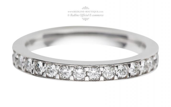 Ring with 1ct Round Diamond in White Gold Prong Setting - Redline