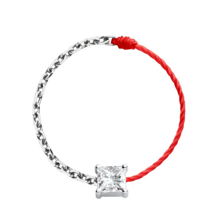 String and chain ring with 0.11ct princess cut diamond in white gold prong setting - Redline - 0++