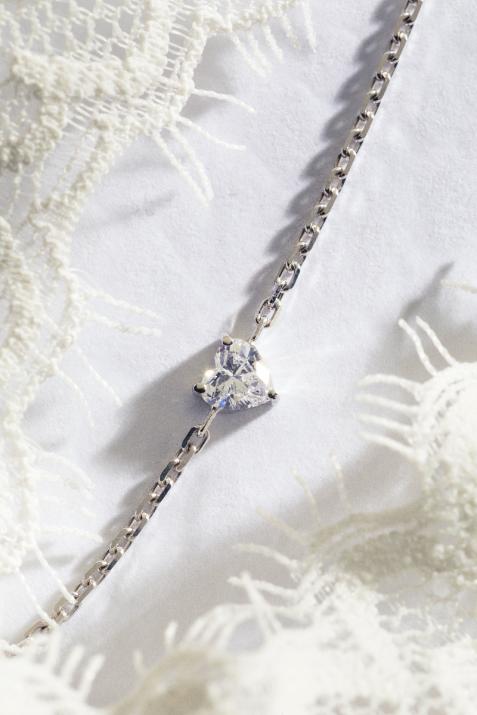 Chain bracelet with 0.2ct heart shaped diamond in white gold prong setting - Redline - 0++