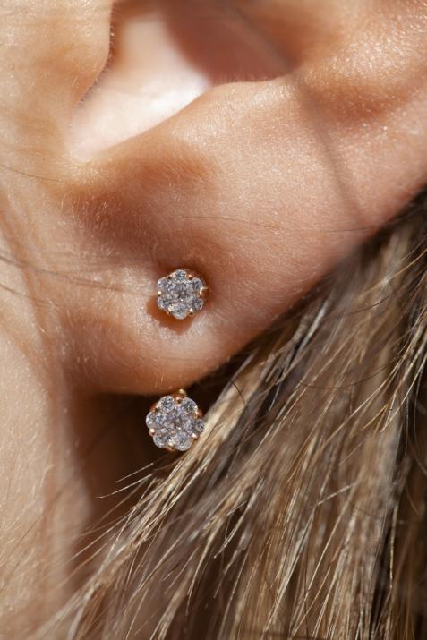 Earrings with 0.10ct Round Diamond in Rose Gold Cluster Setting - Redline - 0++