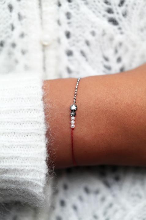 String-Chain Bracelet For Women with 0.155ct Round Diamond Pearl in Black Gold Bezel Setting - Redline - 0++