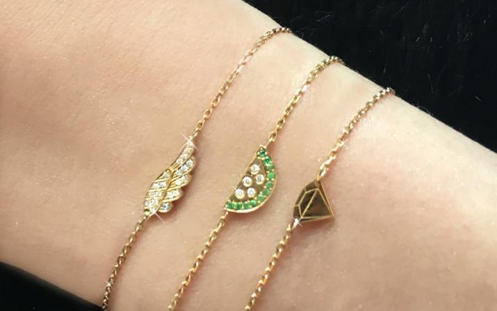 Yellow gold chain bracelet with diamond-paved wing - Redline - 0++