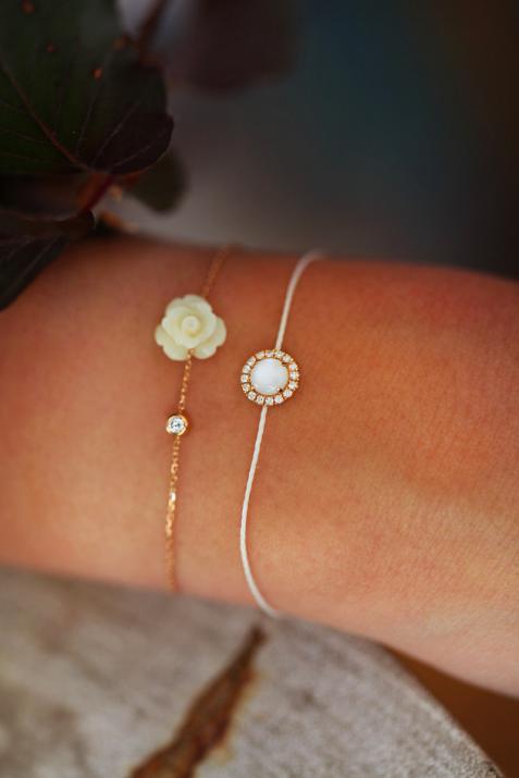 Chain bracelet with 0.05ct diamond and flower in yellow gold bezel setting - Redline - 0++