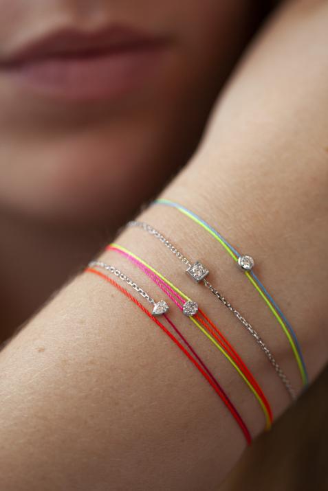 Mutli string bracelet with 0.05ct diamonds in black gold cluster style setting - Redline - 0++