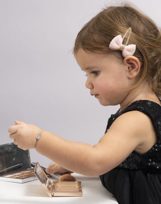 Diamond-paved Mini Peace string bracelet in white gold - Redline - 0++