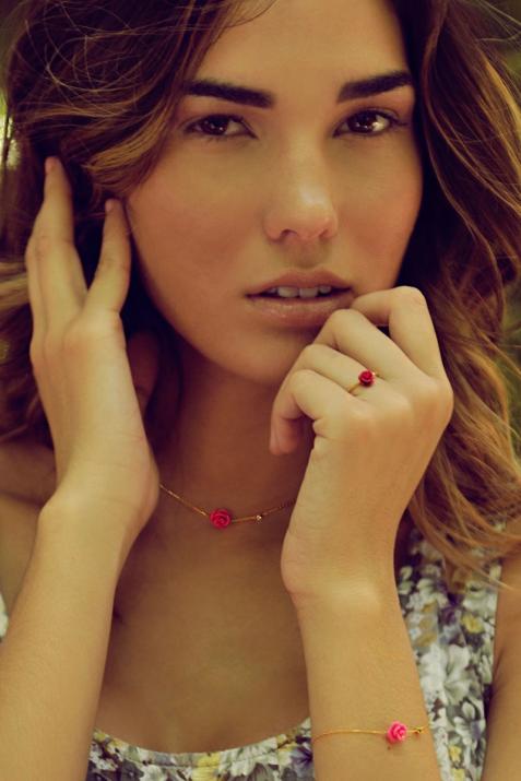 Chain bracelet with 0.05ct diamond and flower in rose gold bezel setting - Redline - 0++