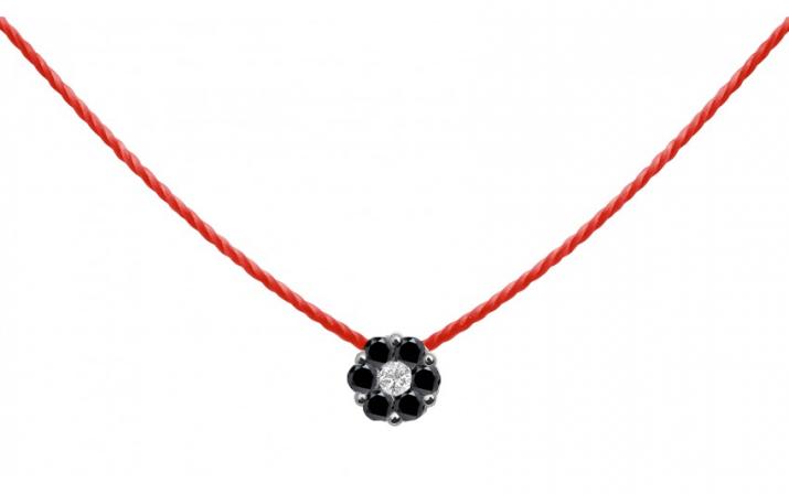 String necklace with black diamonds and a white diamond in black gold cluster style setting - Redline - 0++