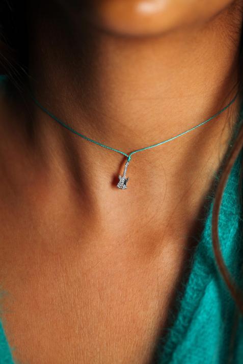 String necklace with diamond-paved guitar in white gold - Redline - 0++