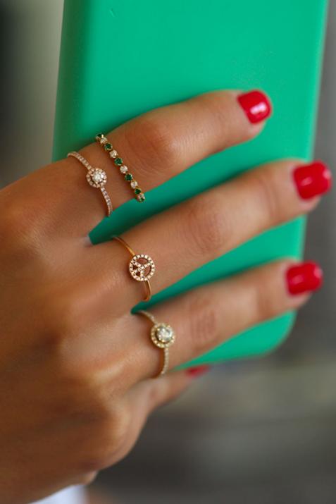 Bangle Ring with 0.12ct Round Diamond in White Gold Pavé Setting - Redline - 0++